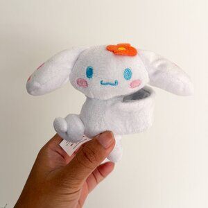 Sanrio Cinnamoroll Cutie Cuff with Flower Plush